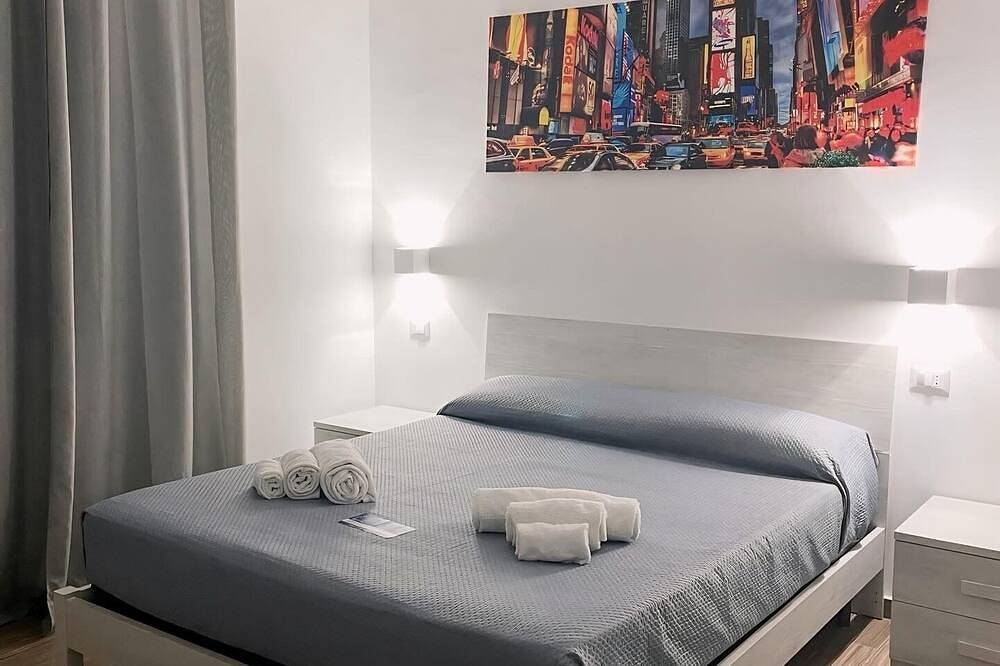 R home room 19 in Ischia Porto, Ischia Stadt