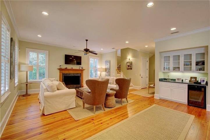 Vacation rental for 10 people, with balcony in St. Simons Island