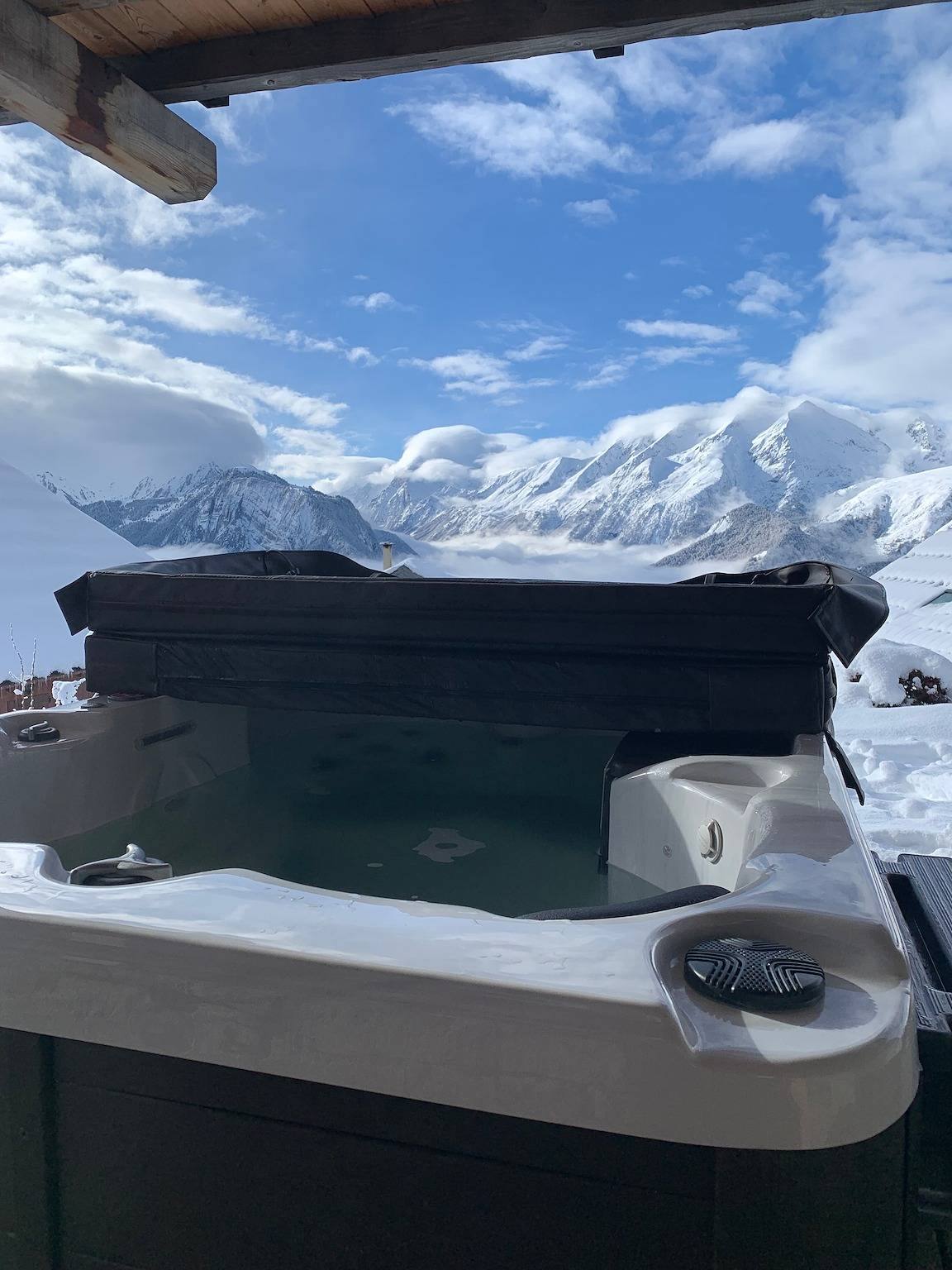 Chalet 4* at the foot of the slopes, hammam sauna spa panorama in Villard-Reculas, Écrins National Park