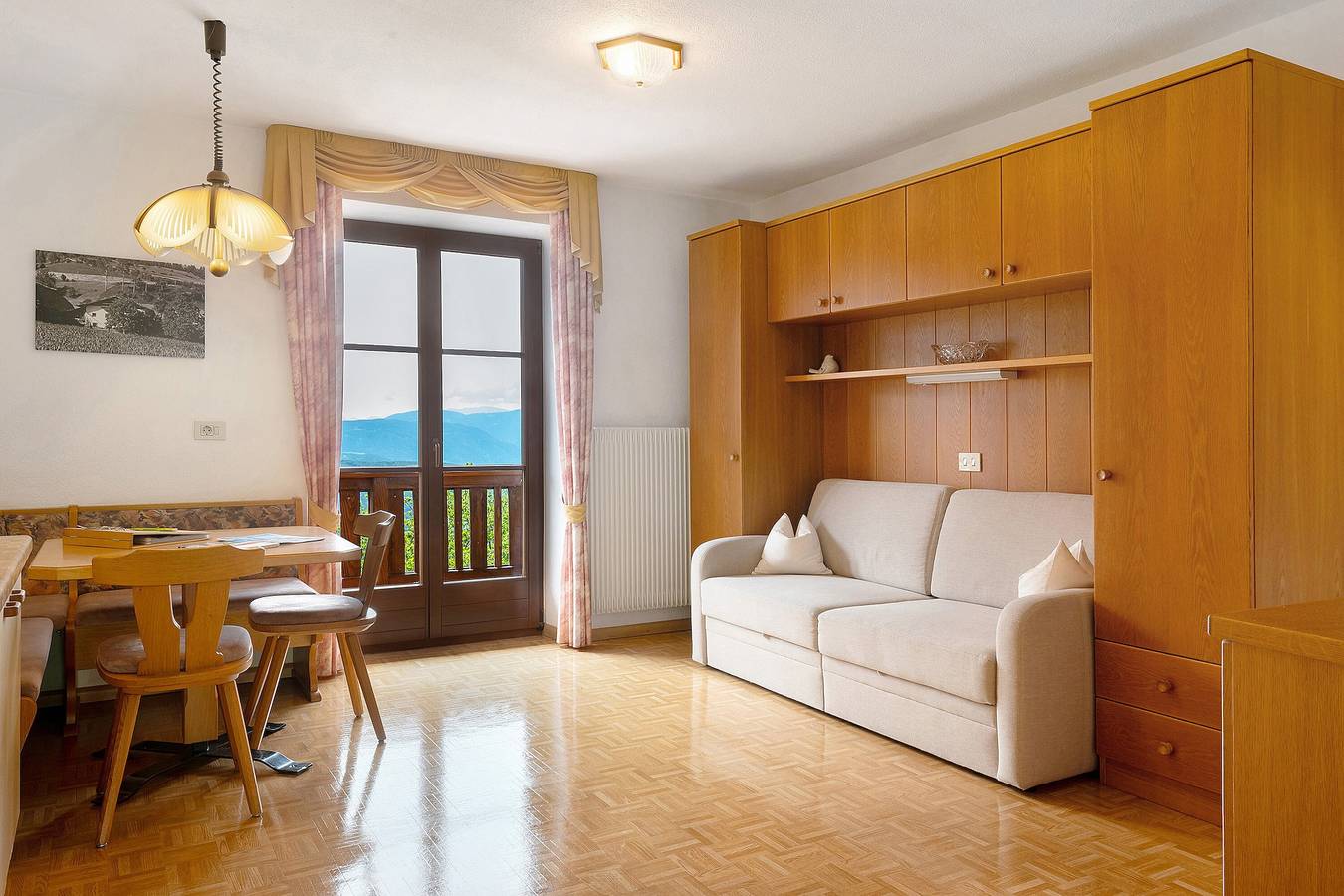 Ganze Wohnung, Apartment 'Weitblick' mit Bergblick, Gemeinschaftspool und Wlan in Seis am Schlern, Kastelruth