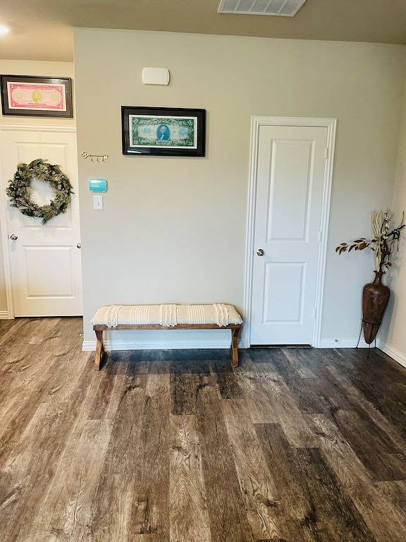 Brand new charming 2 bedroom Townhouse get away in Denton, Denton County