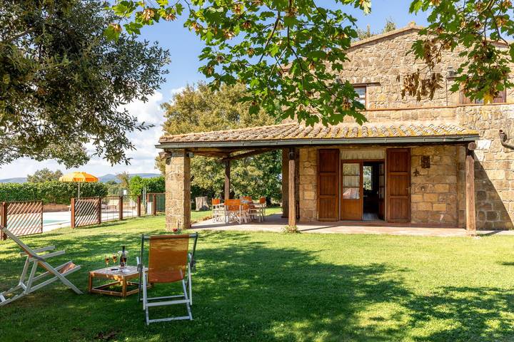 Ortale a Pitigliano with Pool in Pitigliano, Grosseto Provinz