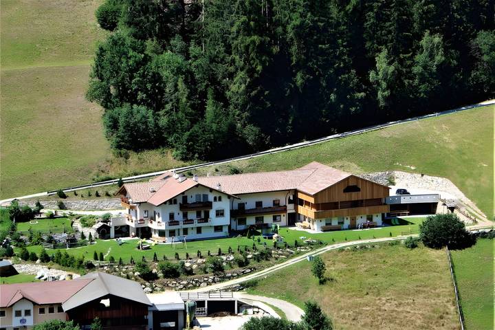 Appartamento per 3 persone, con sauna e idromassaggio nonché giardino a Valle Aurina