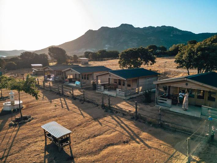 Chambre d’hôte pour 2 personnes, avec jardin en Corse