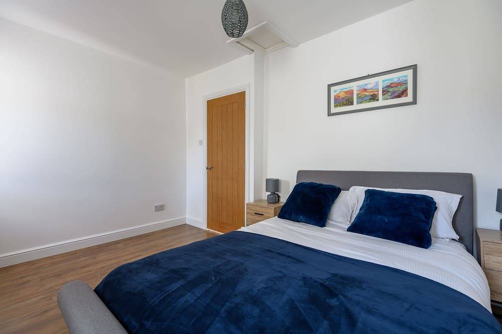 Entire apartment, Sugar Loaf Loft, Abergavenny Town Centre in Abergavenny, Brecon Beacons