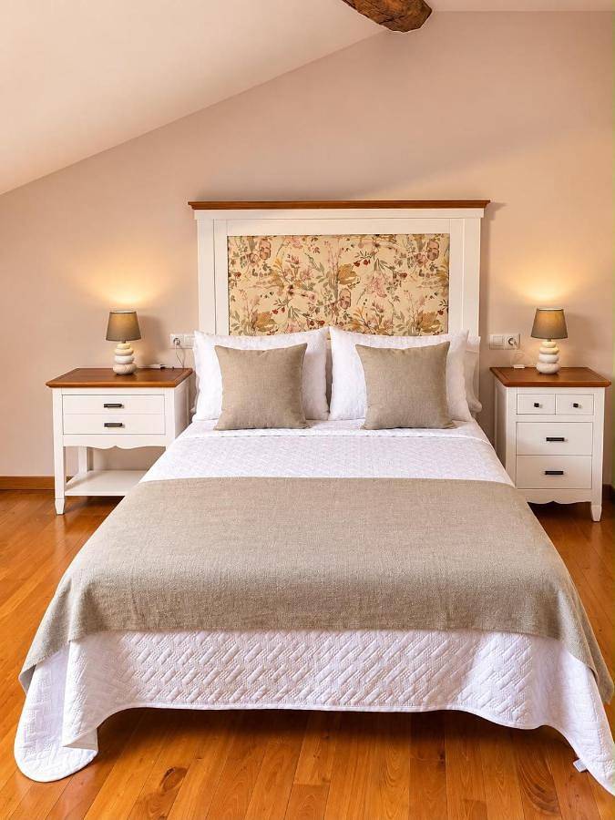 Casa de vacaciones para 10 personas, con jardín además de vistas y terraza - 1