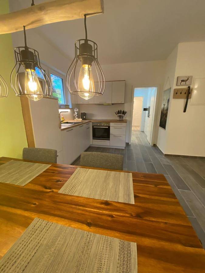 Ferienwohnung für 4 Personen, mit Terrasse und Garten sowie Ausblick in Neuffen