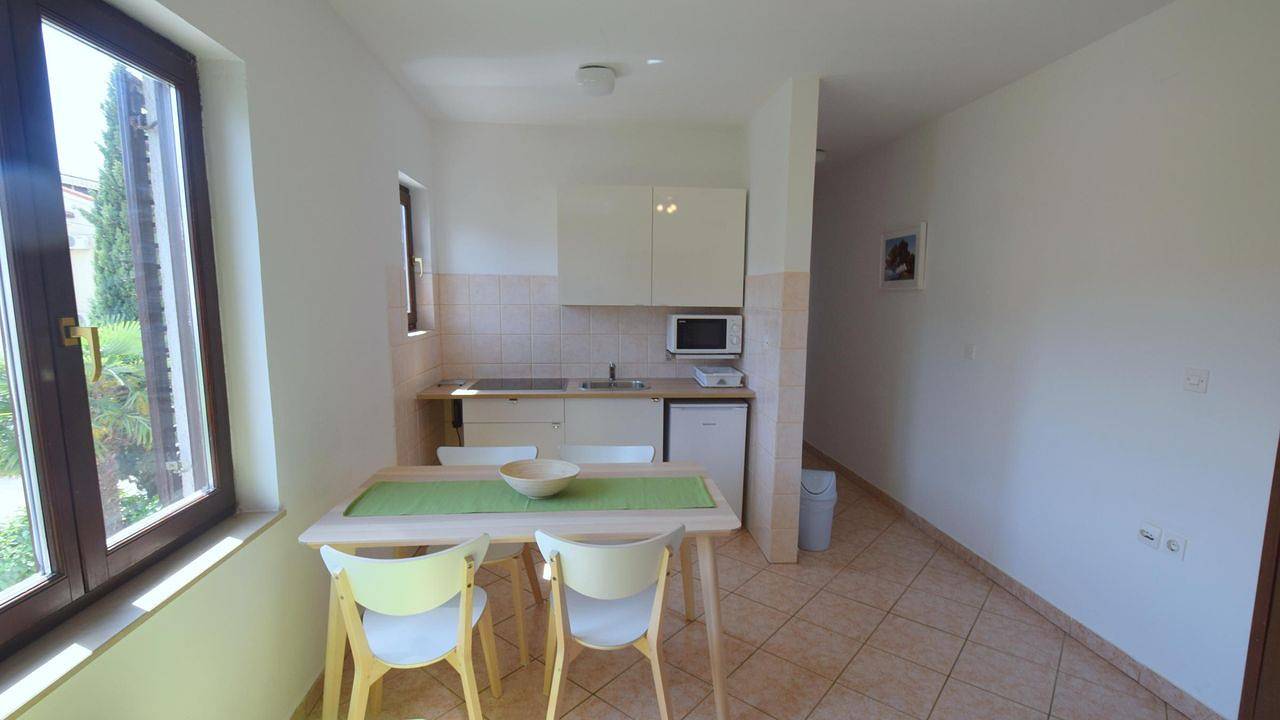 Ganze Ferienwohnung, Ferienwohnung für 5 Personen (40 m²) in Malinska in Malinska-Dubašnica, Krk