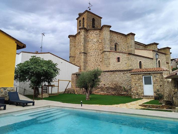 Casa rural para 8 personas, con vistas además de piscina y jardín en Sierra de San Vicente - 3