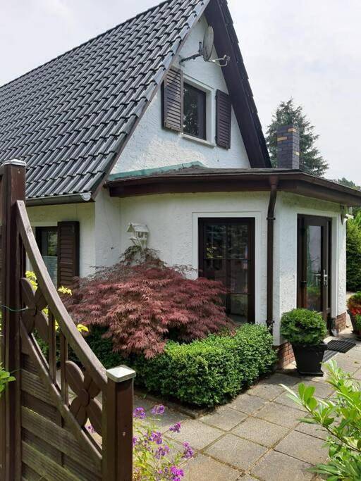 Ferienhaus für 2 Personen, mit Terrasse und Garten in Sewekow