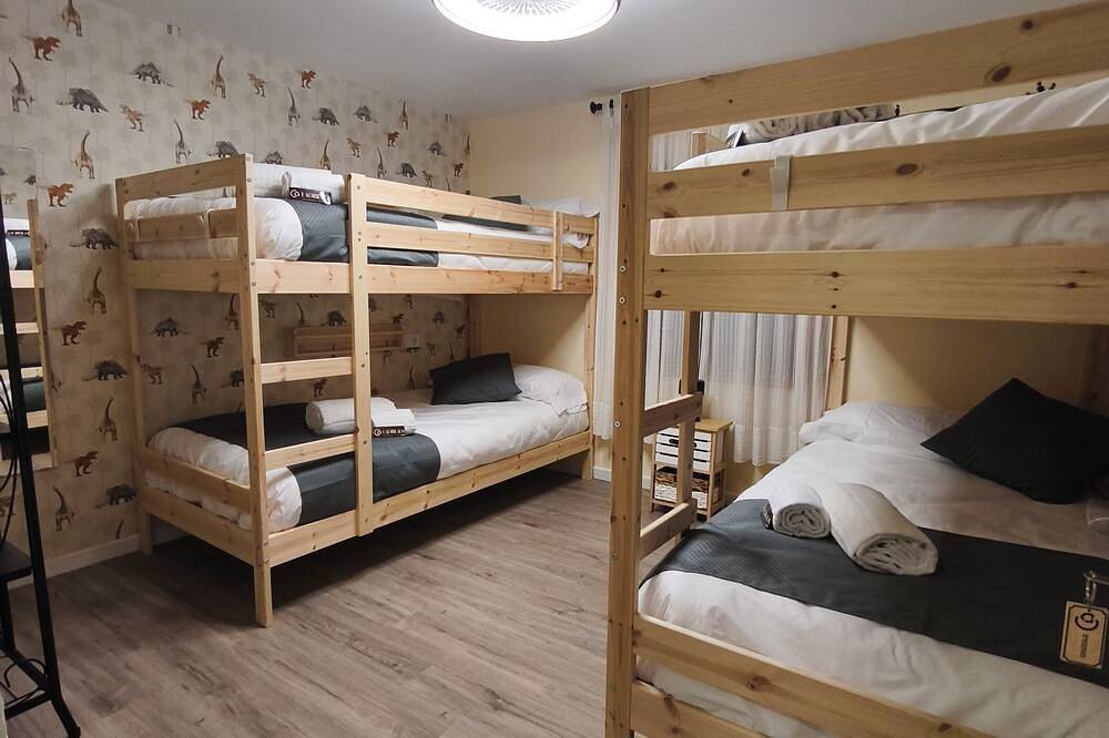 Casa rural con sala de juegos, barbacoa y encanto, ideal familias/grupos. Teruel in Cella, Provincia de Teruel