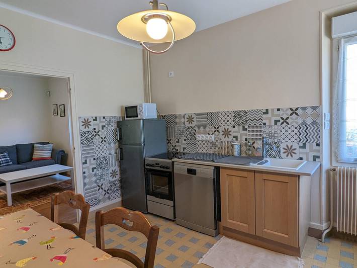 Charmantes Familienhaus nahe Dijon, eingezäunter Garten, Wlan, sicherer Parkplatz in Chenôve, Dijon und Umgebung