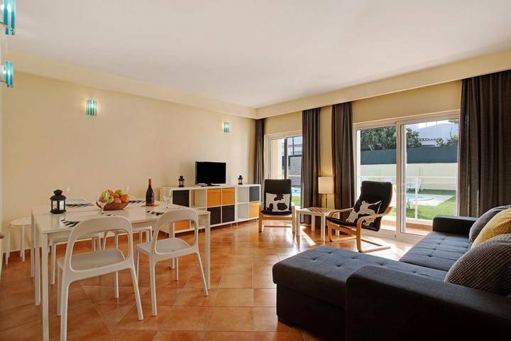 Maison d’hôte pour 10 personnes, avec piscine ainsi que balcon et jardin à Portimão - 2