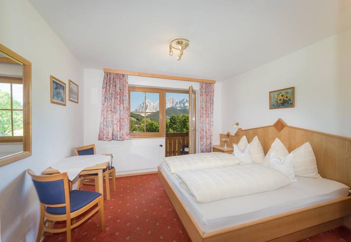 Doppelzimmer mit Dusche, Wc in Ramsau am Dachstein, Schladming-Dachstein