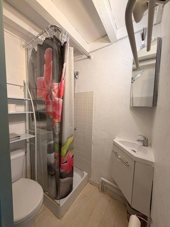 Appartement entier, Petite maison de vacances en Cévennes in Florac-Trois-Rivières, Parc national des Cévennes