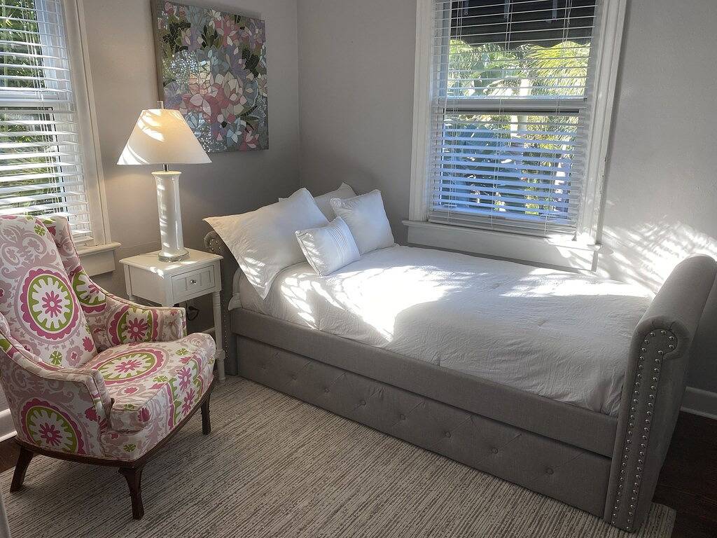 Villa Del Sol | 7 Min2Beach | Salt Pool| 2 Mi Dwtn in West Palm Beach, Palm Beach County