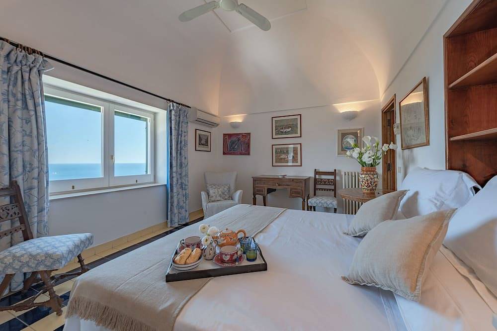 Villa Carola Capri - Luxury villa with pool in Marina Piccola (Capri), Capri