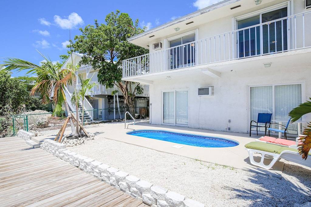 Dog-Friendly Gulf-Front Home w/ Private Pool/Dock, Fast Wifi, and Washer/Dryer in Marathon, Monroe County