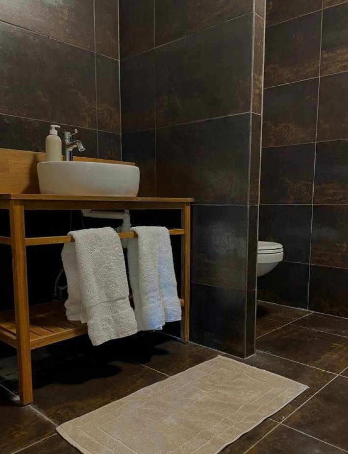 Gîte pour 8 personnes, avec jardin et piscine à Aumagne - 3