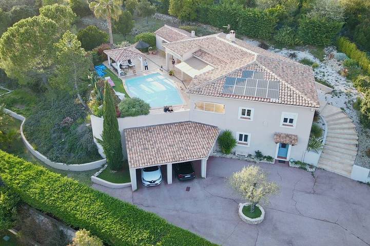 Villa pour 8 personnes, avec jardin ainsi que terrasse et sauna - 1