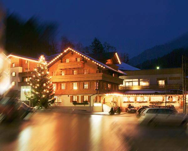 Chambre à 2 lits avec eau courante c/f in Tschagguns, Schruns-Tschagguns