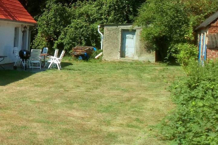 Ferienhaus für 6 Personen, mit Garten in Sundhagen