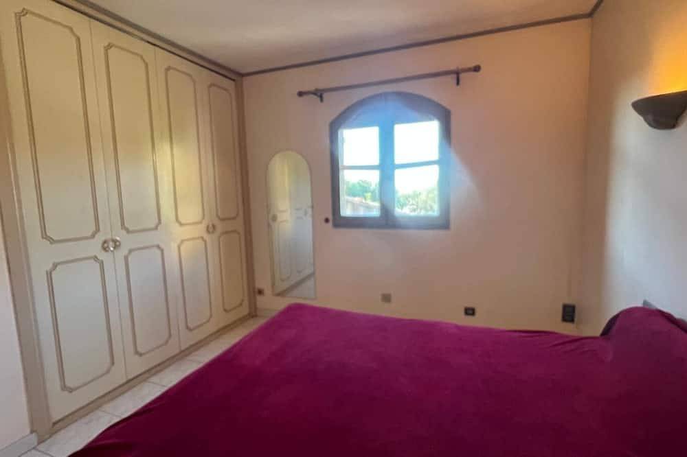 2-bedroom villa with sea view and swimming pool, 2 minutes from the beach, in Sagone, Coggia