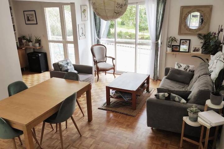 Appartement de vacances pour 6 personnes, avec jardin ainsi que balcon et vue