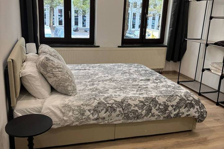 Appartement entier, Midi suites - Gare du midi & Center in Bruxelles, Région de Bruxelles