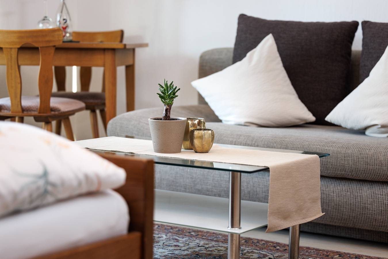 Premium Gästezimmer 2 mit Balkon und Wi-Fi in Bodman-Ludwigshafen, Obersee (Bodensee)