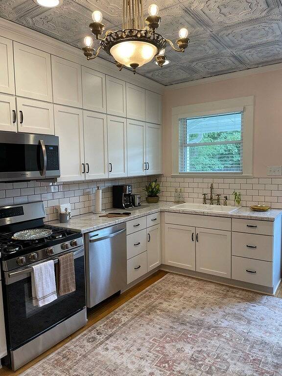 4 Bedroom, 3 Full Bathrooms - 10 Minutes to Starved Rock! in LaSalle, LaSalle County