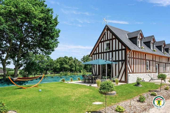 Gîte pour 6 personnes, avec terrasse et jardin dans Virville
