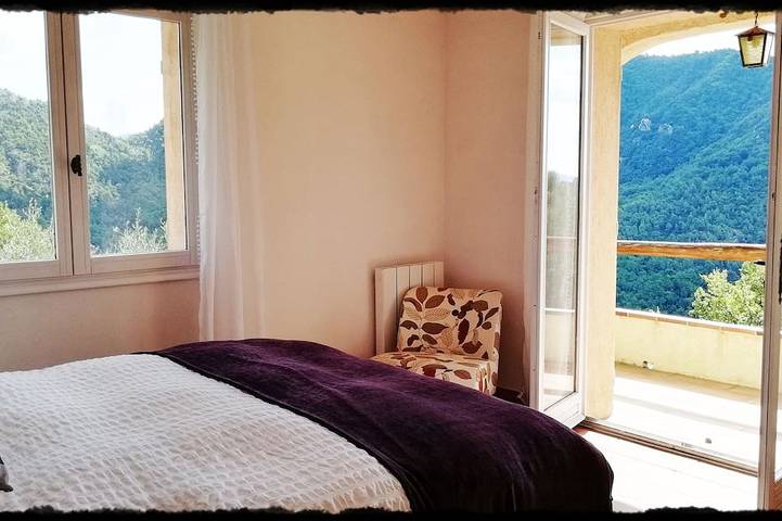 Location de vacances pour 8 personnes, avec jardin à Coaraze - 4