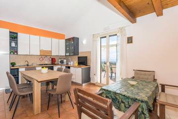 Chalet per 5 Persone in Belpasso, Catania e dintorni, Foto 3