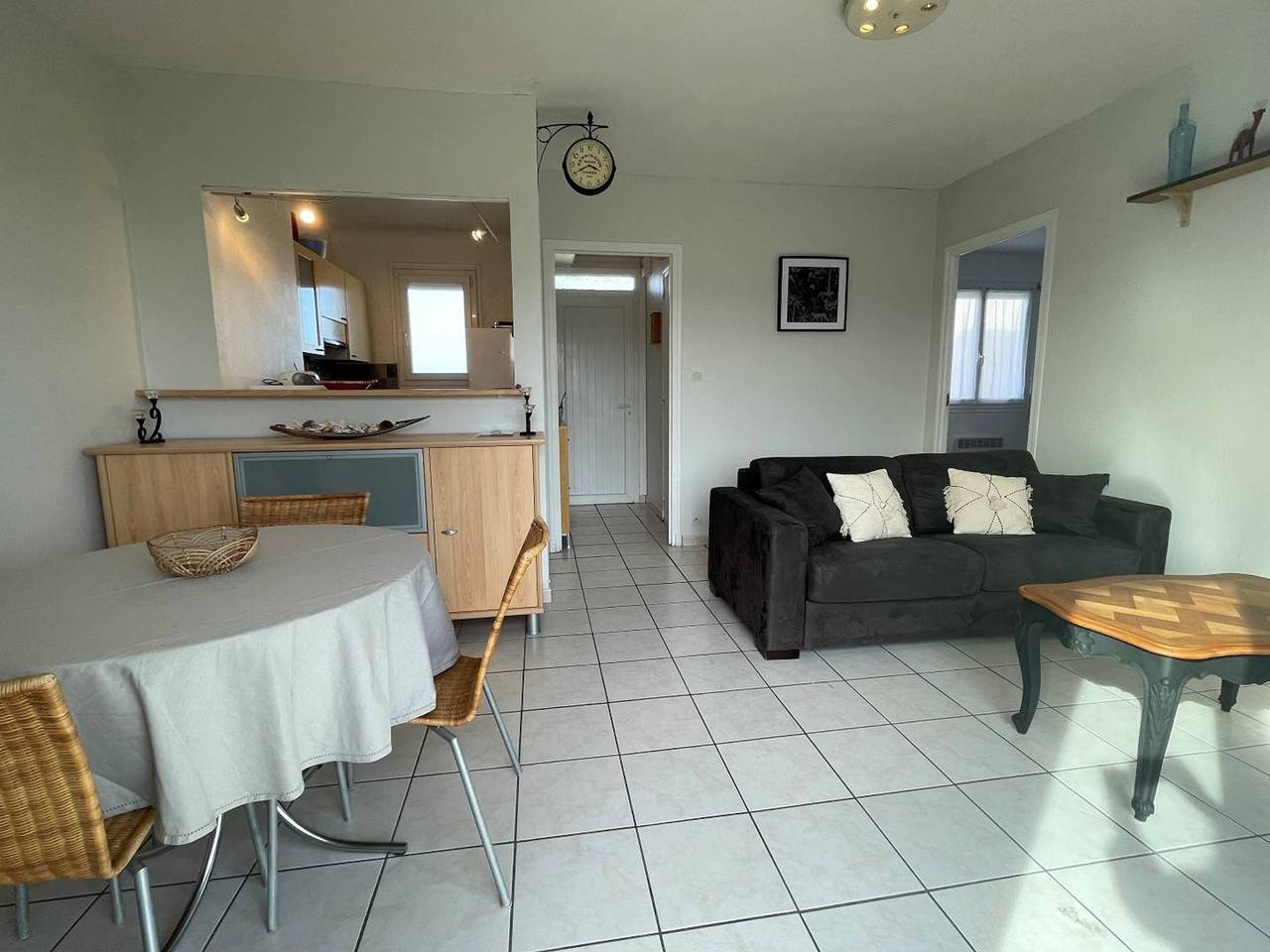 Apartamento entero, Apartamento de 2 piezas con balcón, aparcamiento, a 2 pasos de la playa in Saint-Cyprien-Plage, Saint-Cyprien