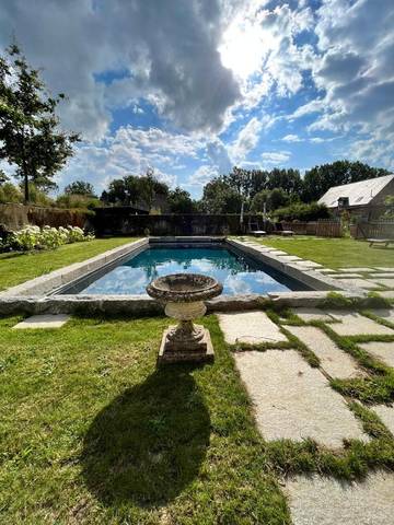 Chambre d’hôte pour 3 personnes, avec piscine ainsi que jardin et jacuzzi à Dol-de-Bretagne