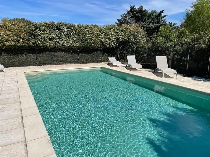 Casa de vacaciones para 8 personas, con jardín además de piscina y balcón - 1