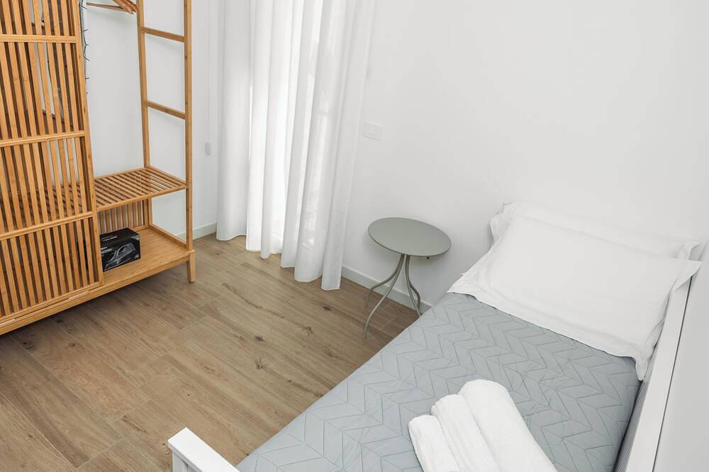 Modern accommodation for those who want comfort, convenience and a postcard view. in Scoglitti, Vittoria