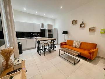 Gîte pour 4 personnes, avec terrasse dans Office de Tourisme de Sète