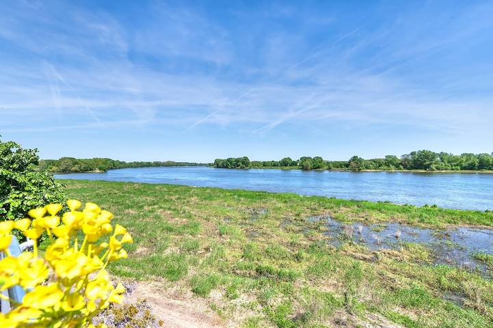 Appartement entier, Beau studio avec vue sur Loire in Bouchemaine, Région d'Angers