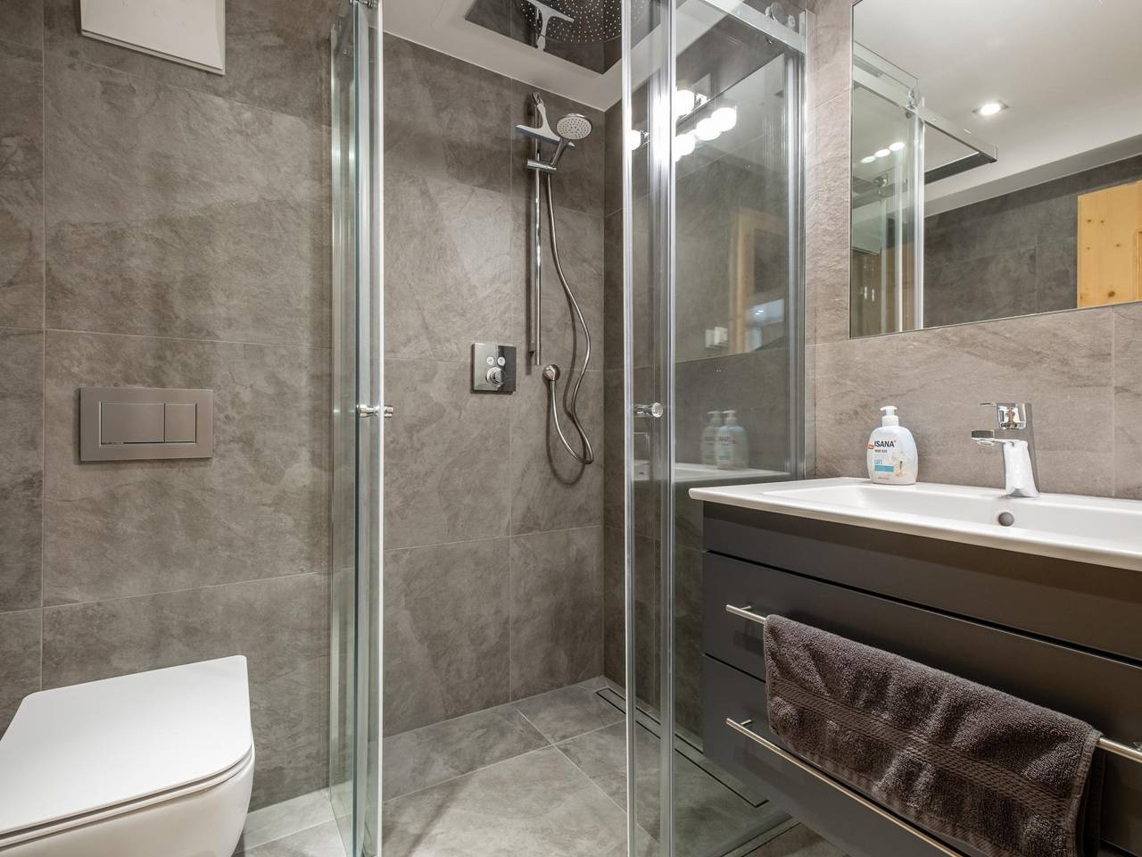 Ganze Wohnung, Moderne Wohnung mit sonniger Terrasse in Reith bei Kitzbühel, Kaisergebirge