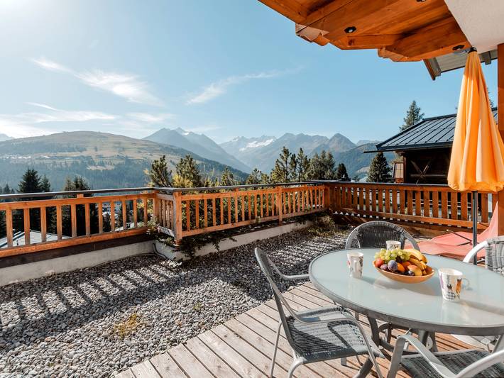 Ferienwohnung für 6 Personen, mit Balkon und Terrasse sowie Garten und Sauna