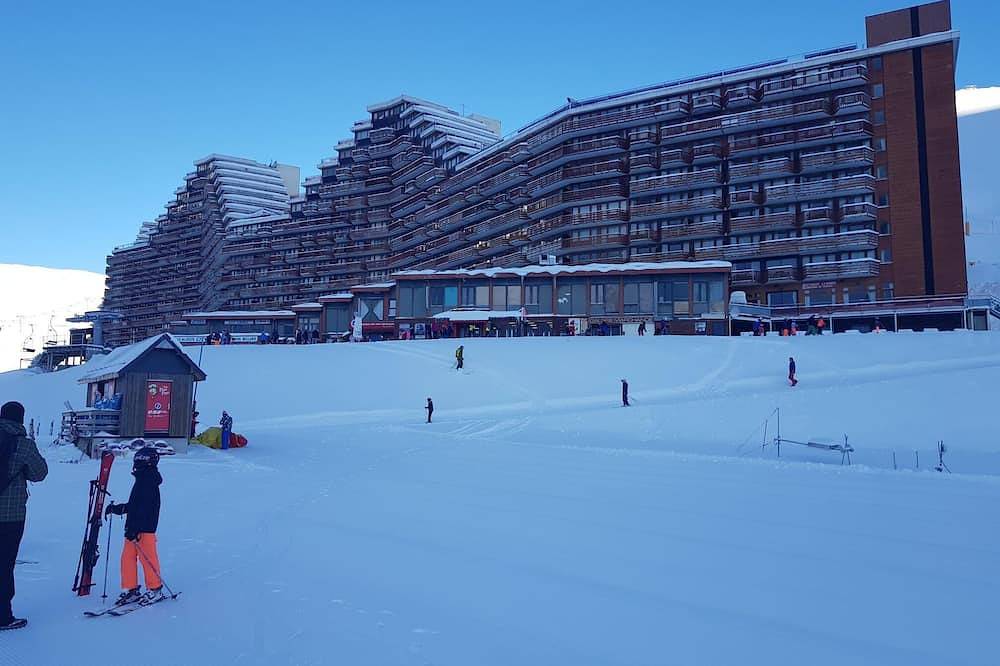 Ganze Wohnung, 5-seater studio rental at the foot of the La Mongie Tourmalet ski slopes in La Mongie, Bagnères-de-Bigorre