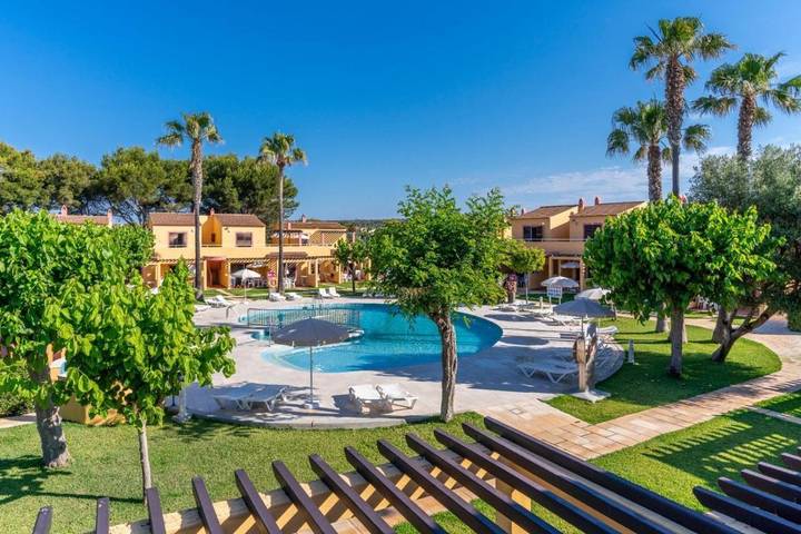 Ferienwohnung für 3 Personen, mit Pool und Garten - 1