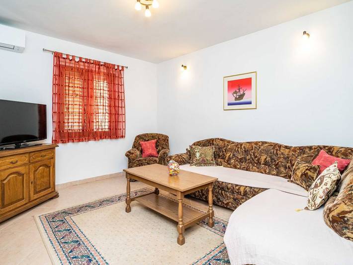 Apartamento entero, Apartment Bobić- Three Bedroom Apartment with Balcony and Sea View in Slano, Condado de Dubrovnik-Neretva