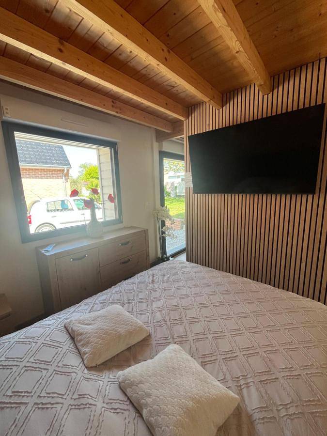 Two-Bedroom House in Drouvin-le-Marais, Région de Béthune