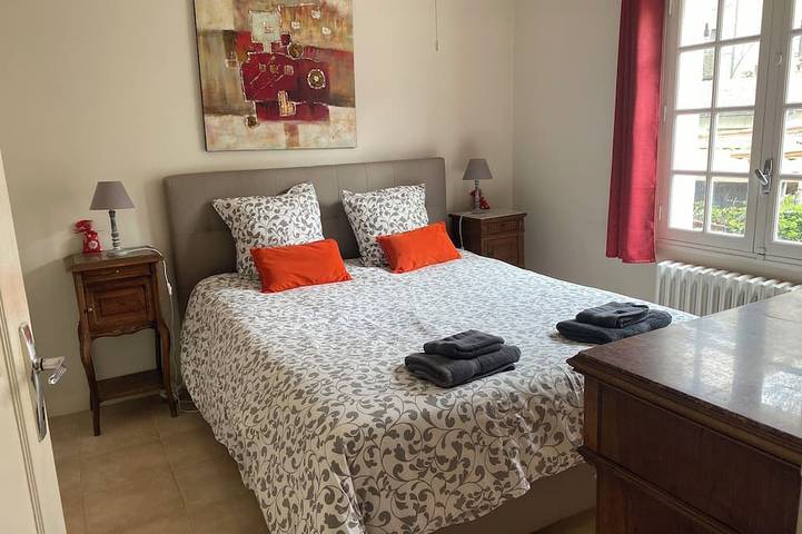 Provence-Cotignac 3 Bd- 1 full bath Villa Private Pool in Village Center. in Cotignac, Brignoles region