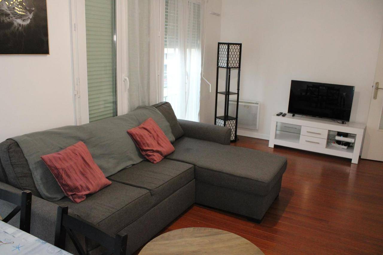 Appartement entier, Très bel appartement - Meaux - proche Disneyland in Meaux, Seine-et-Marne