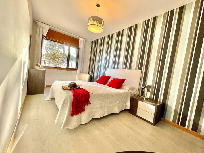 Apartamento para 8 personas, con jardín y terraza en Sanxenxo