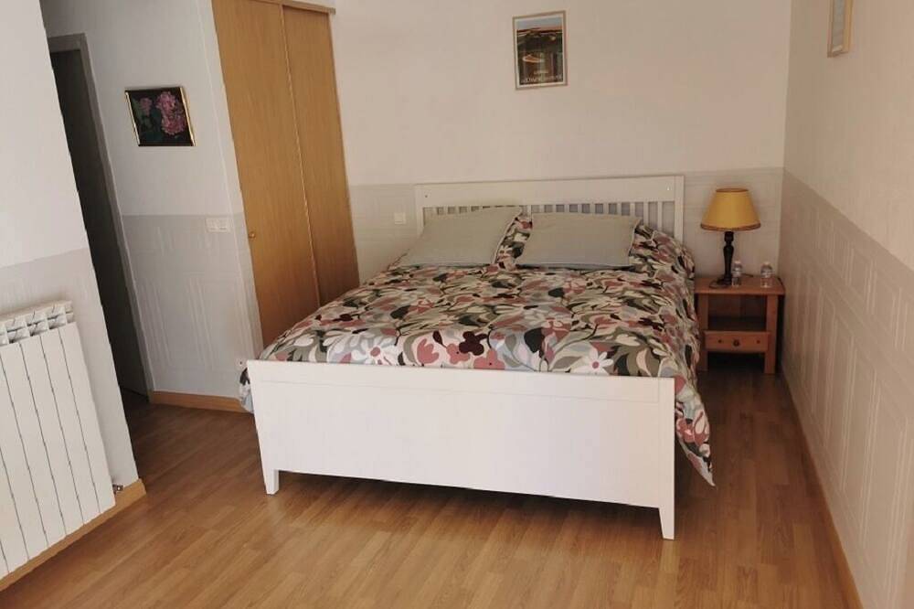 Appartement entier, Appartement avec parking à 5mn du Zénith. Animaux de compagnie acceptés. in Cournon-d'Auvergne, Massif central